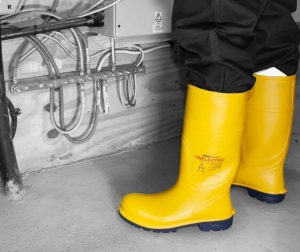 electrical-boots-shoes-dealer-and-supplier-in-punjab