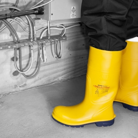 electrical-boots-shoes-dealer-and-supplier-in-punjab